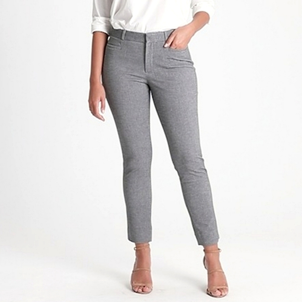 Banana Republic Curvy Skinny Sloan Pant. Ankle Cropped Gray